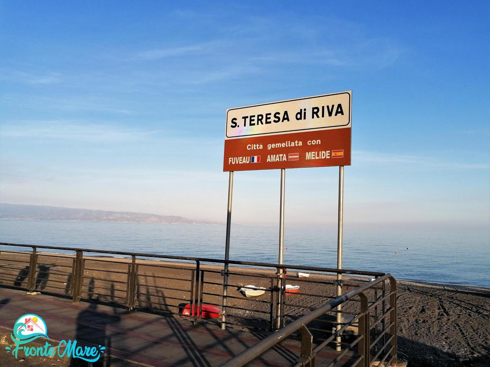 Casa Fronte Mare Villa Santa Teresa Di Riva Buitenkant foto