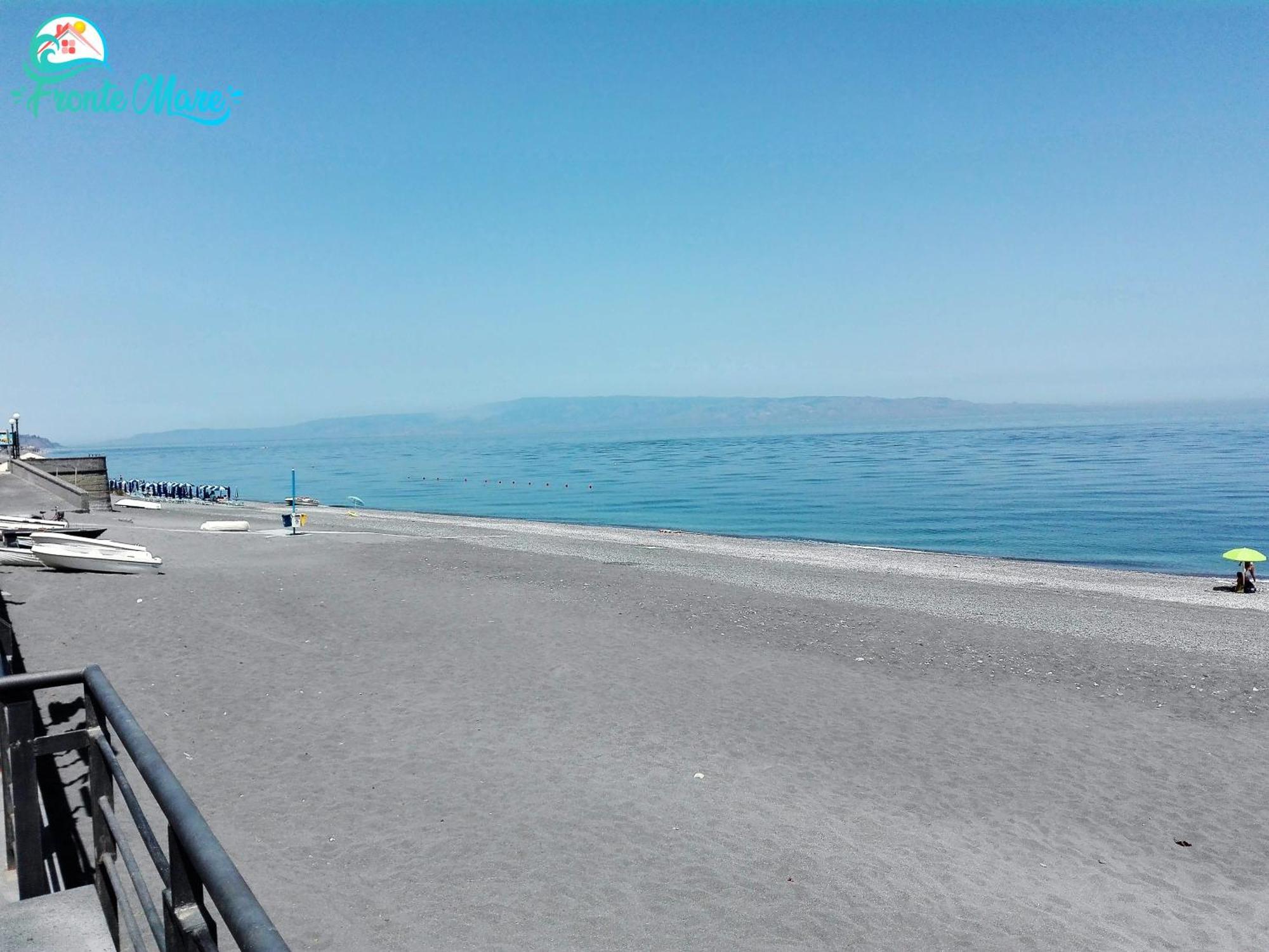 Casa Fronte Mare Villa Santa Teresa Di Riva Buitenkant foto