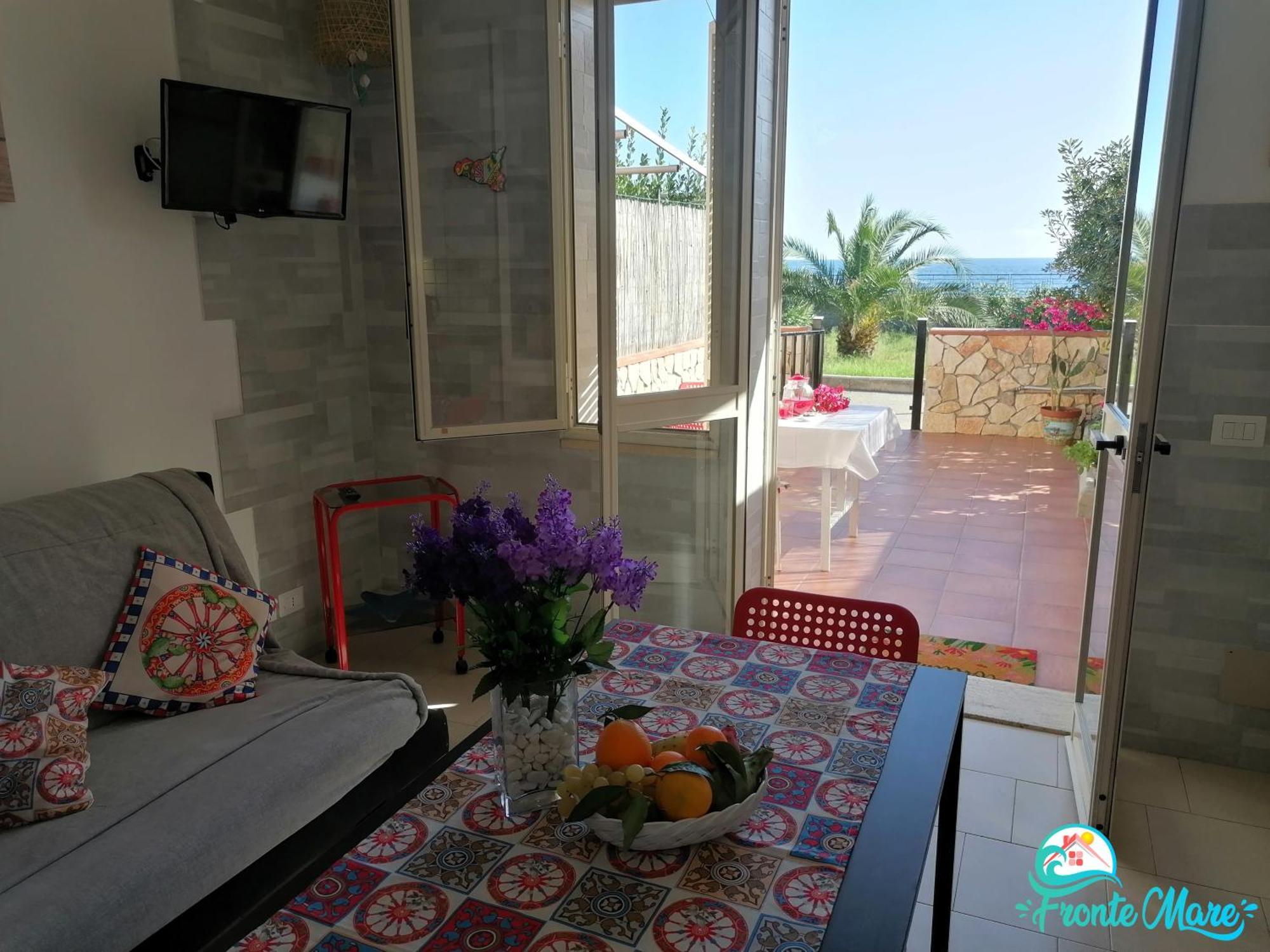 Casa Fronte Mare Villa Santa Teresa Di Riva Buitenkant foto